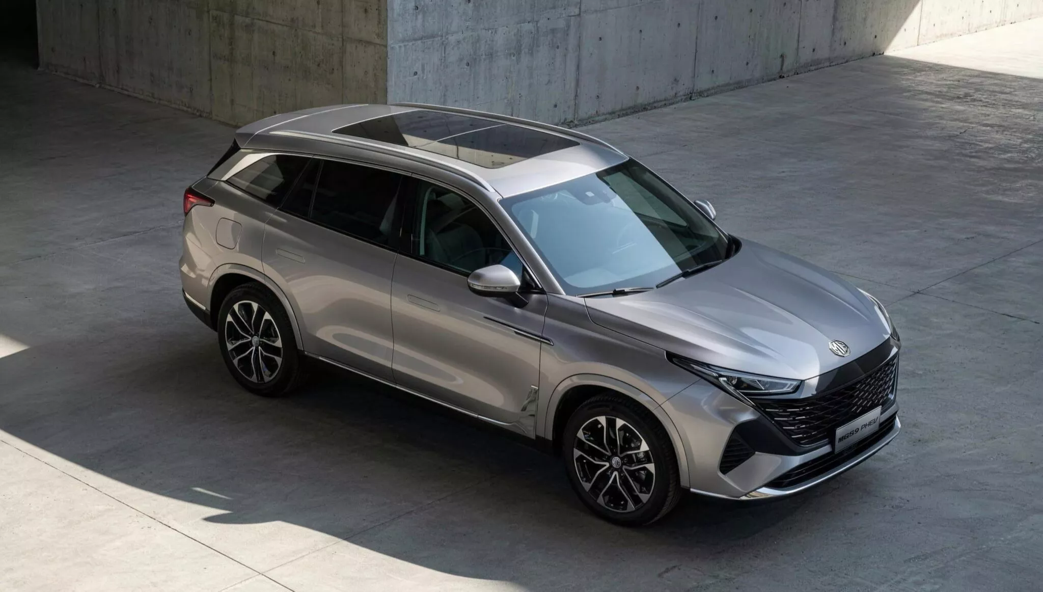 MG MGS9 - первый семиместный кроссовер