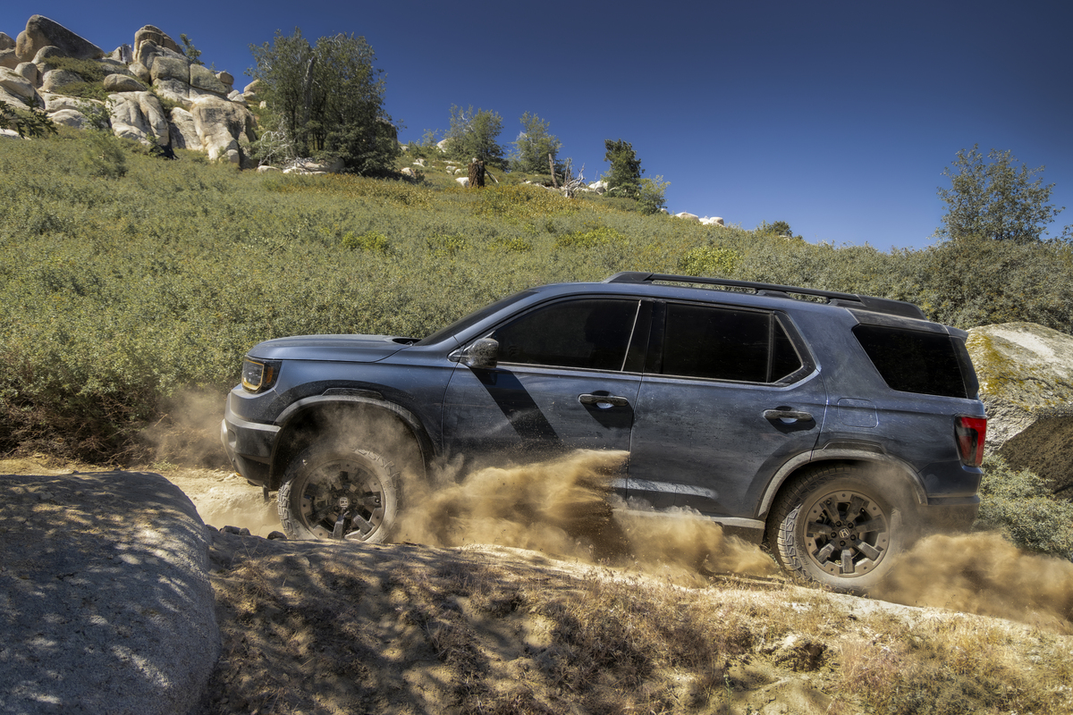 Задня частина Honda Passport TrailSport 2027