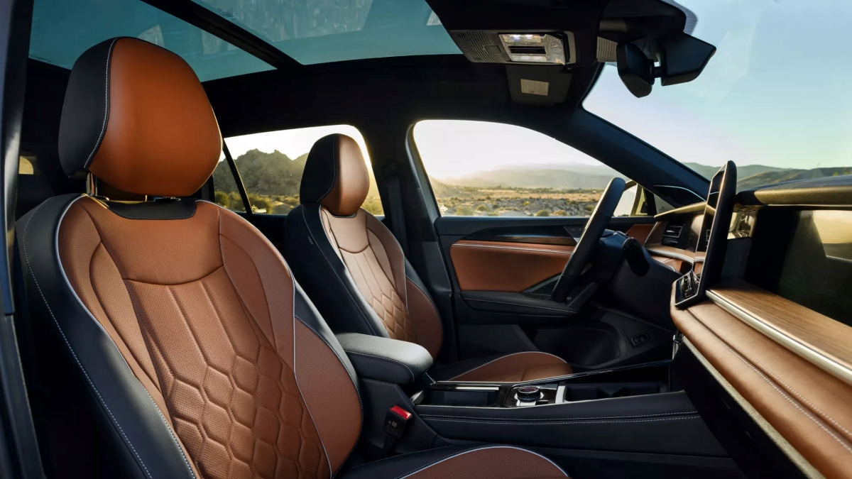 Передние сиденья VW Tiguan