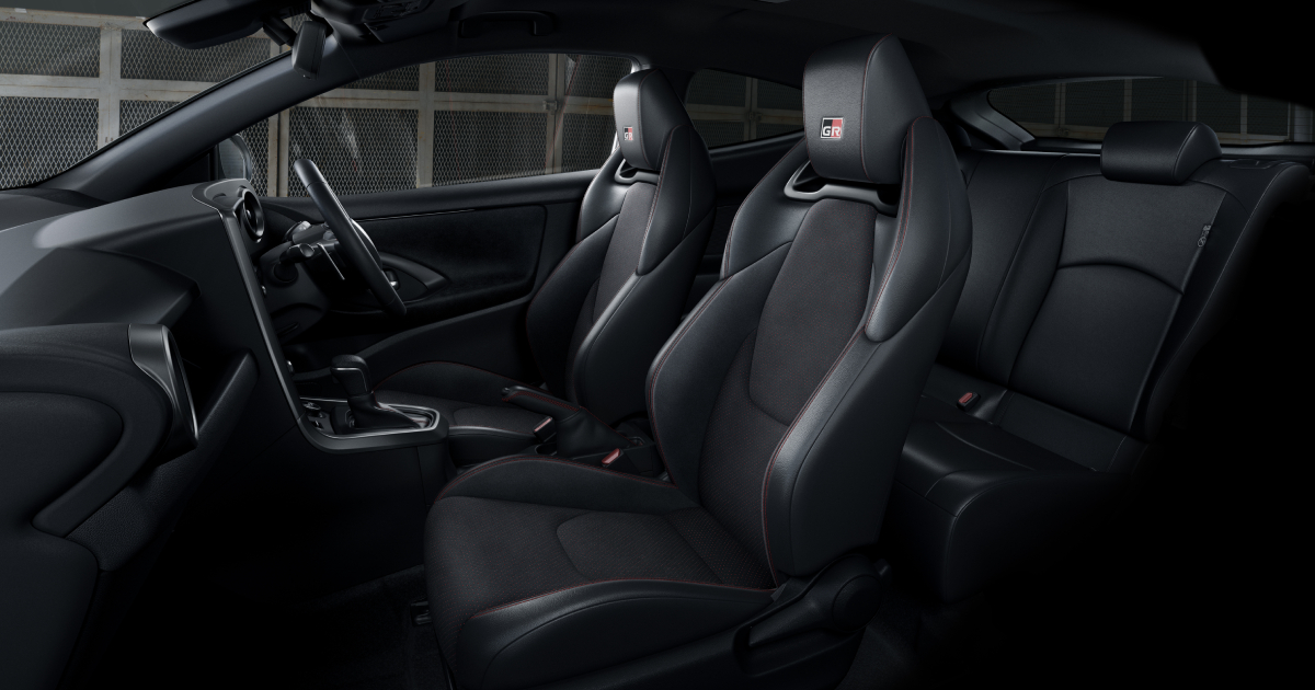 Вид автомобиля GR Yaris с нового ракурса