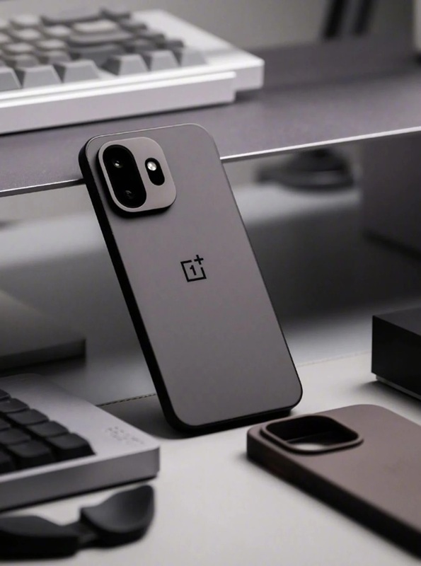 OnePlus 15T in green color