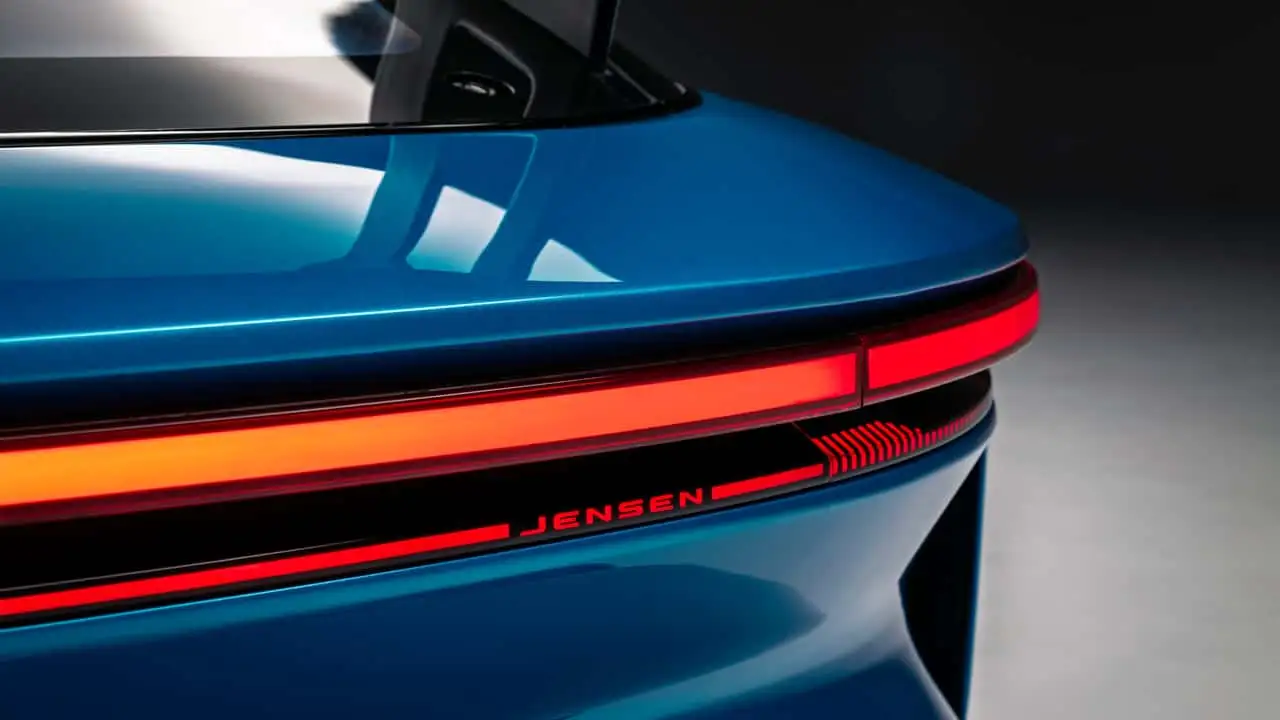 Прототип Jensen Interceptor GTX вид сбоку