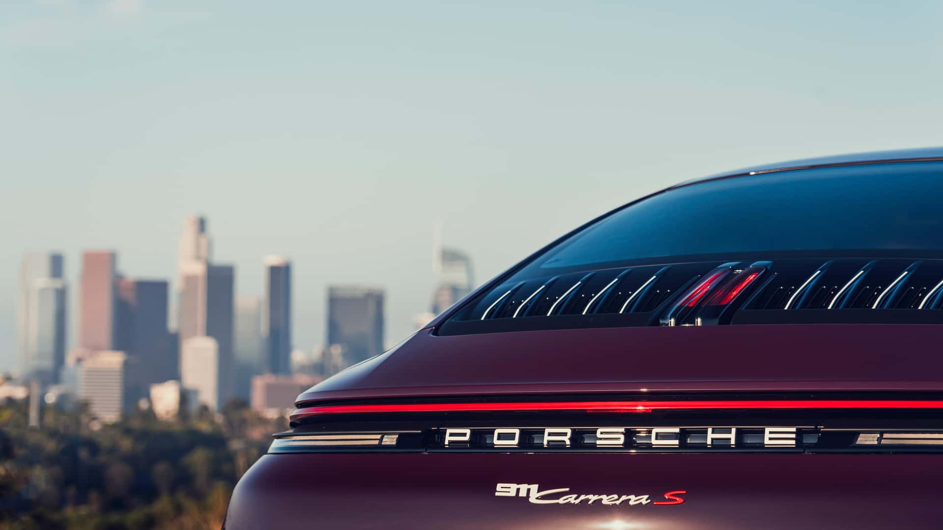 Фото задней части Porsche 911 Carrera S