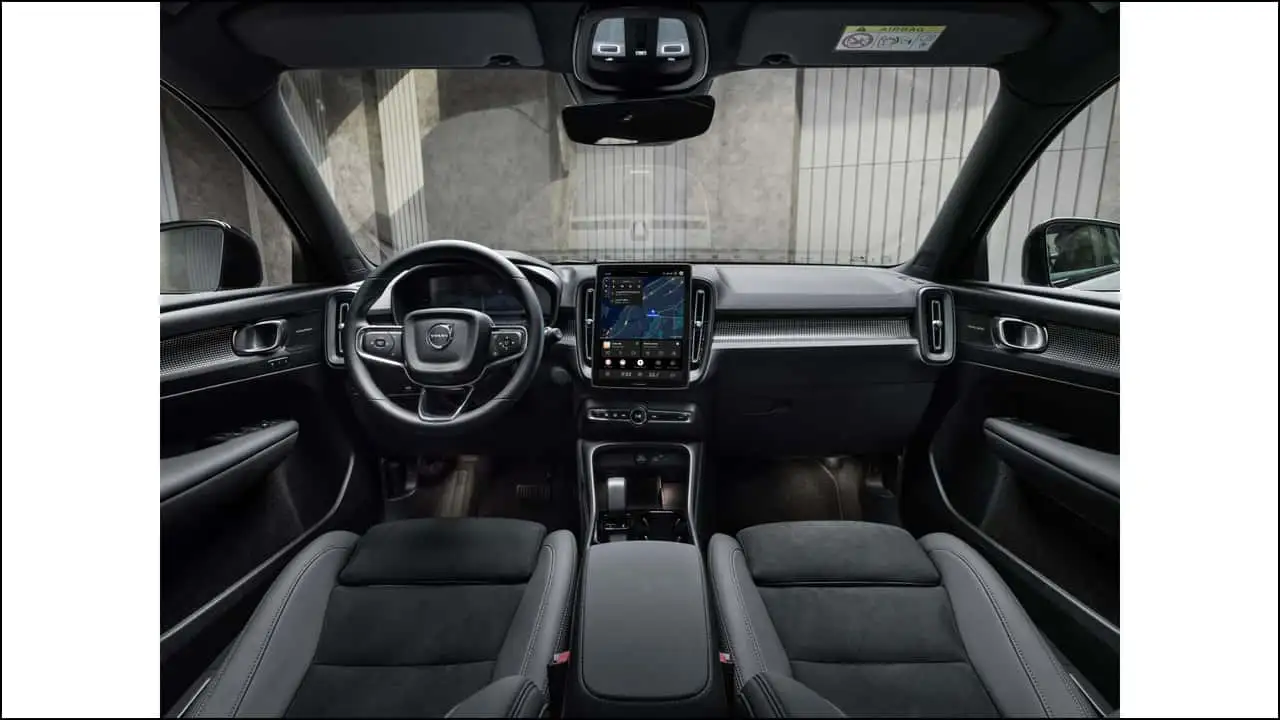 Обновленный интерфейс сенсорного экрана Volvo EX40