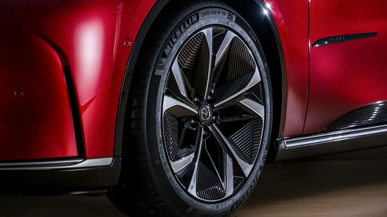 Интерьер Mazda 6e