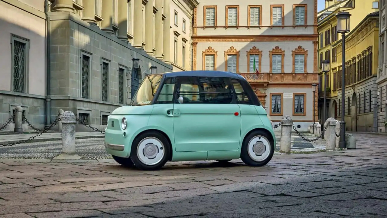 Fiat Topolino задняя часть электрического квадрицикла