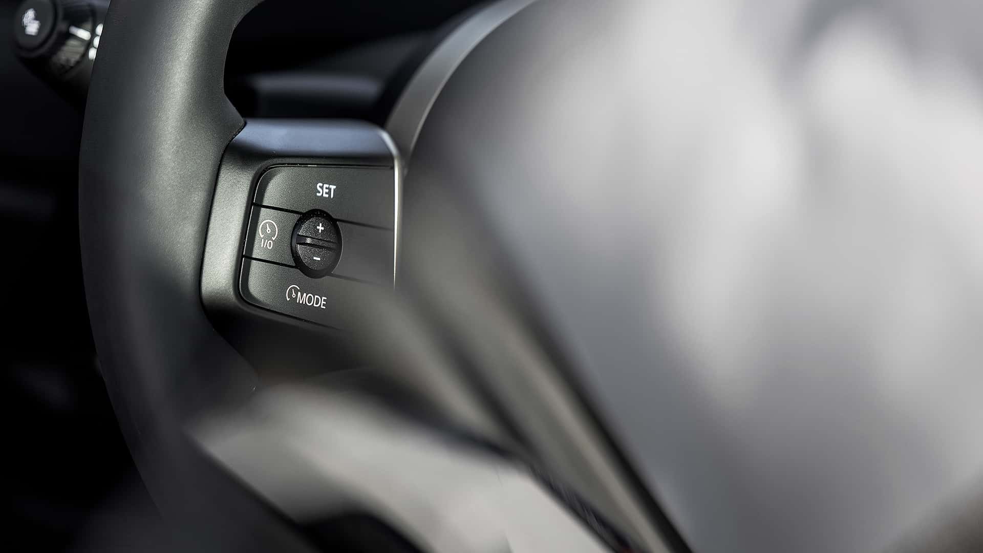 Новый MINI Cooper с горизонтальным силуэтом