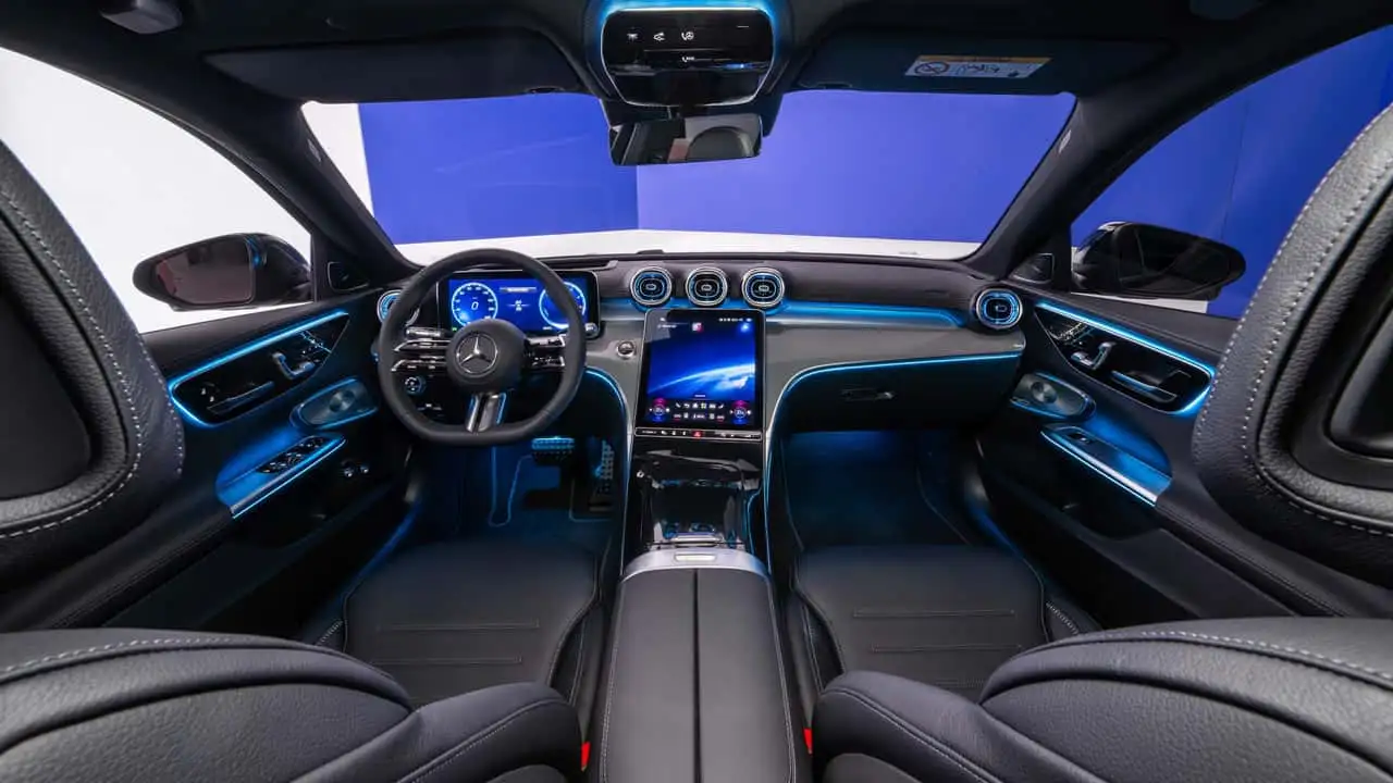 Салон Mercedes-Benz Classe C рестайлинг 2026