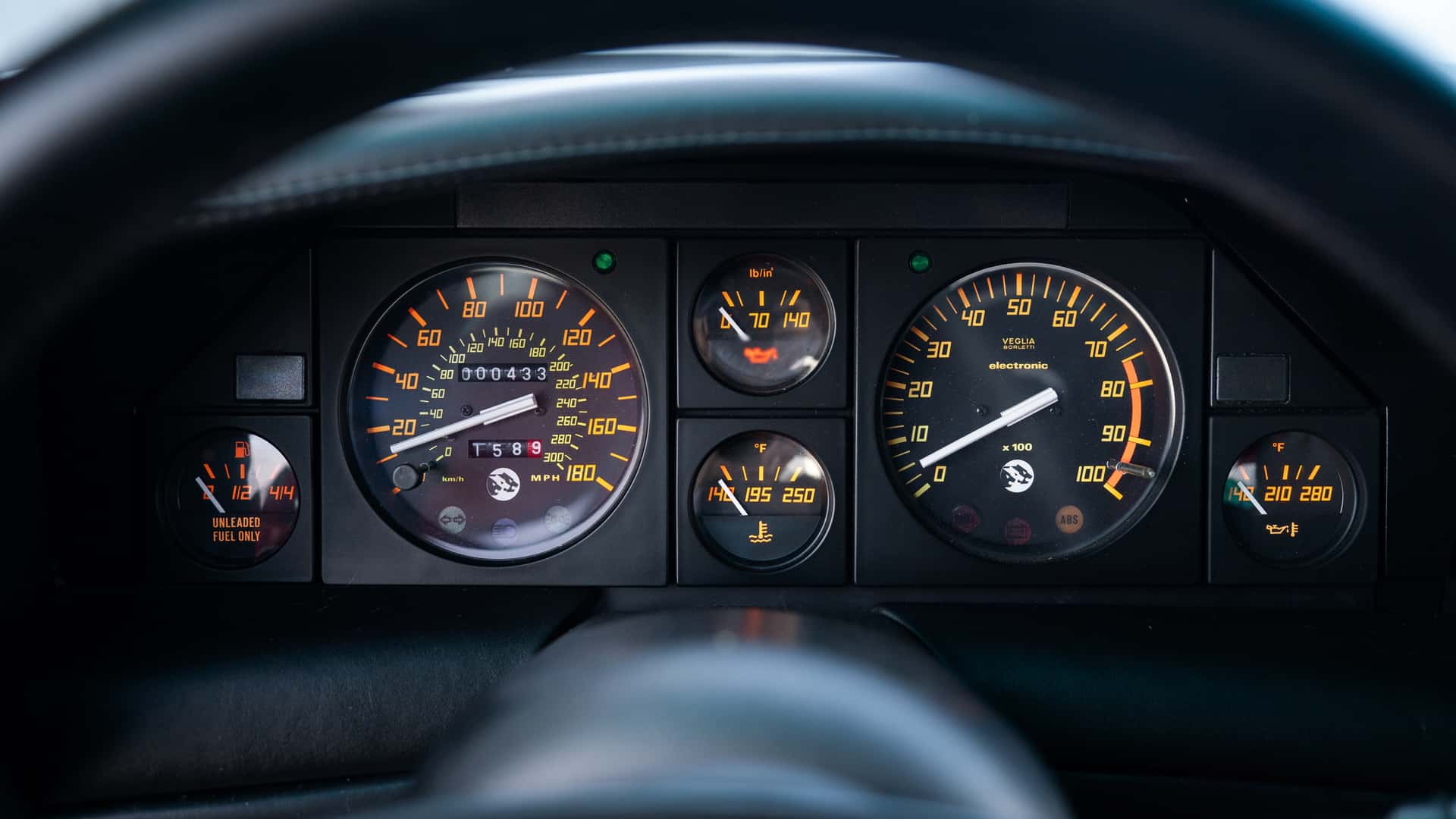 Cizeta-Moroder V16T - салон