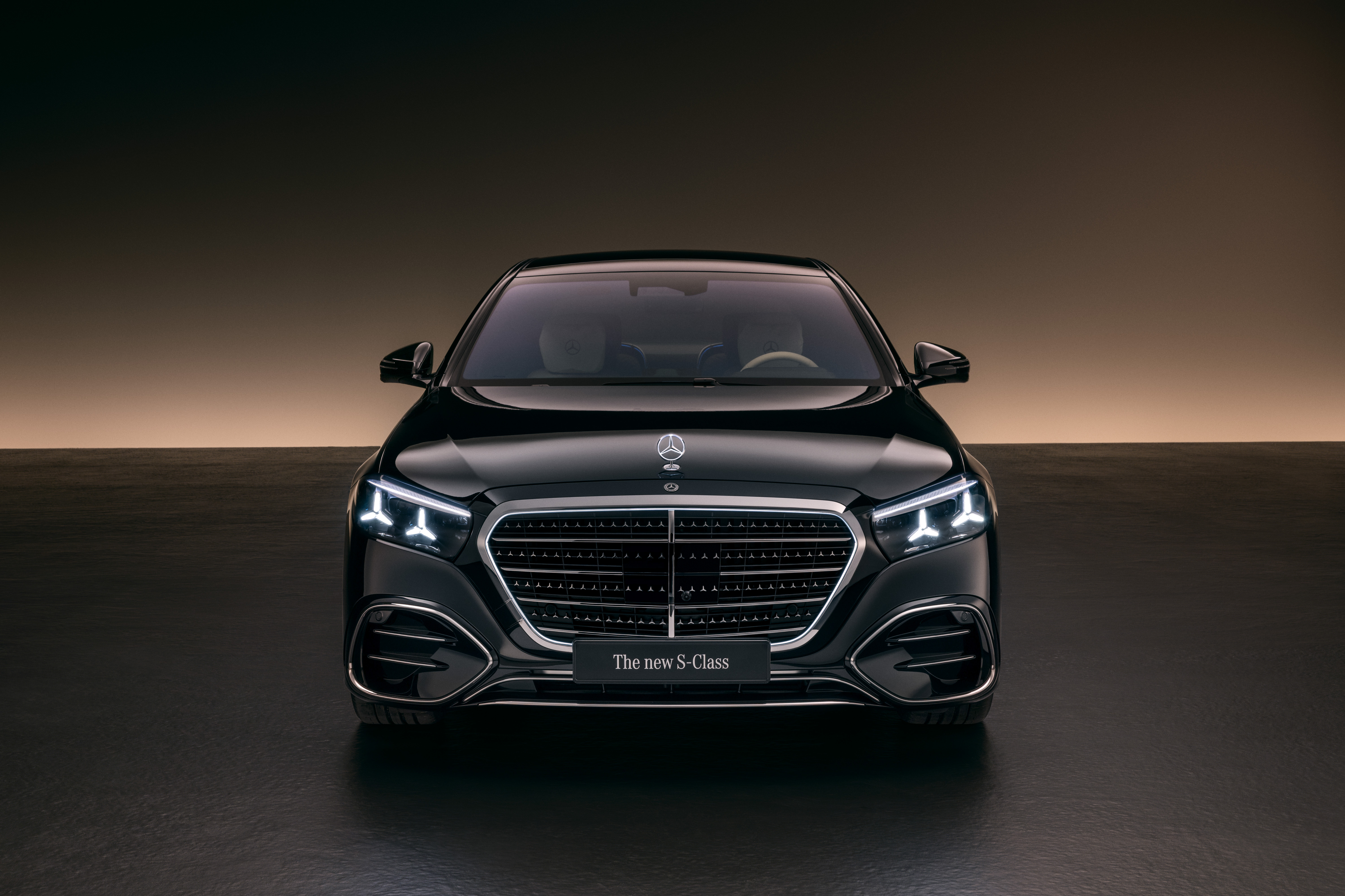 Plug-in Hybrid S 580 e with Electric Range Over 100 km