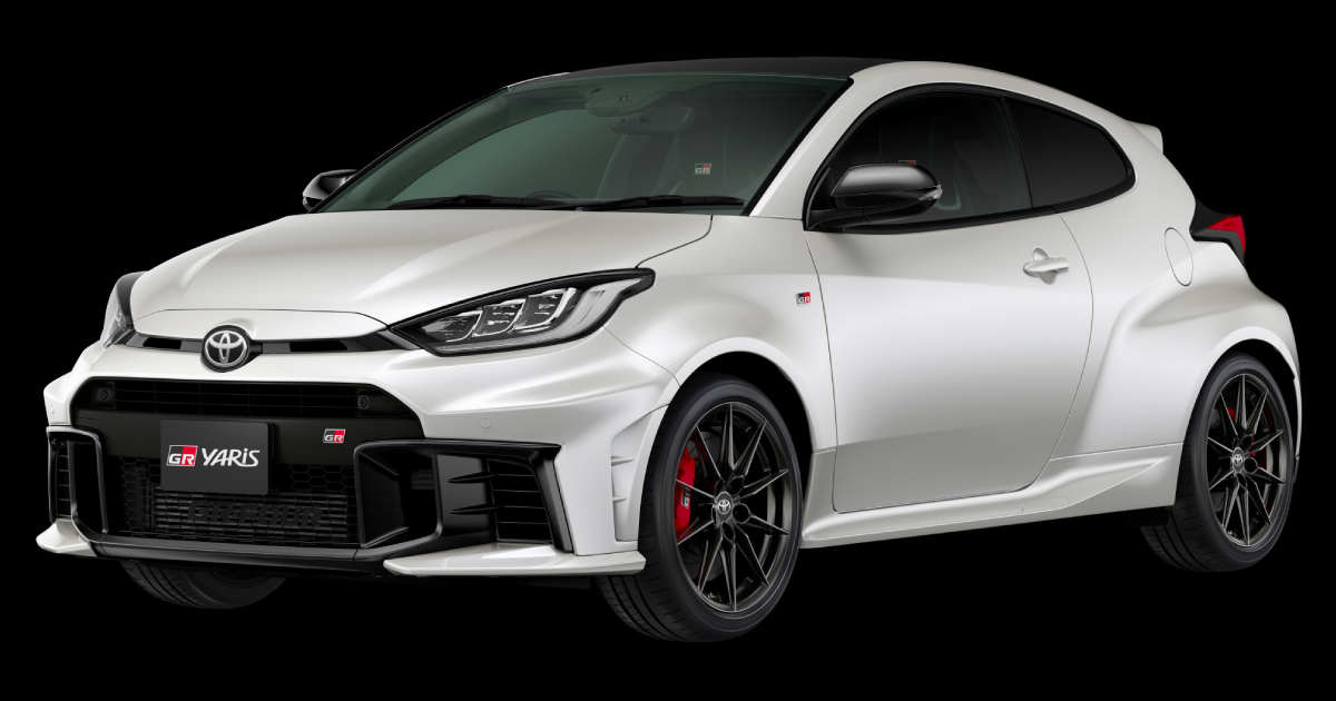 Детали руля GR Yaris с новой эмблемой GR