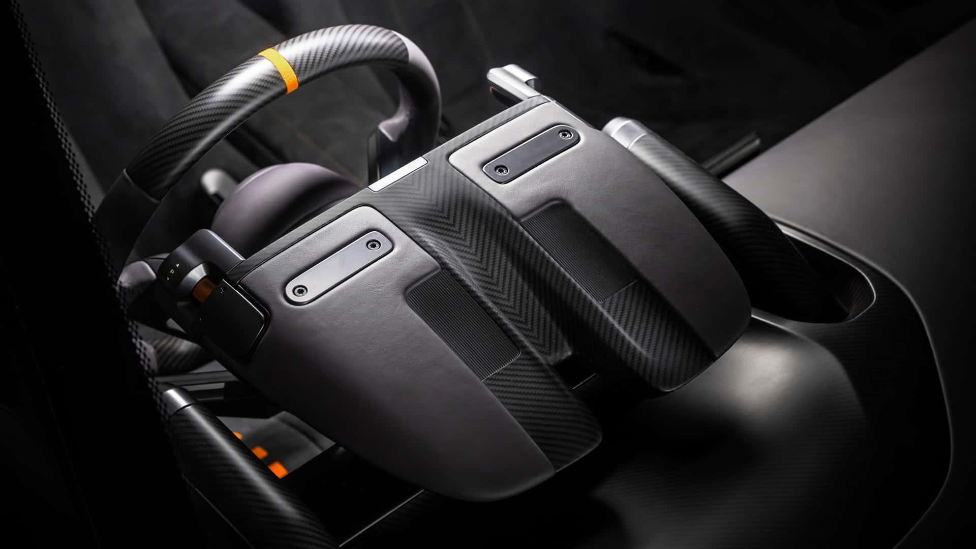McLaren McL 6GT фото 5