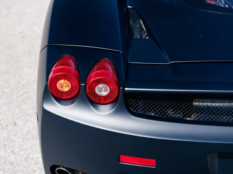 Ferrari Enzo матовый открытый капот