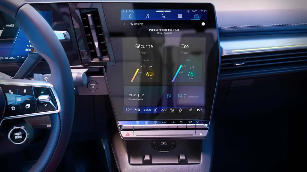 Renault Scenic E-Tech мультимедийная система