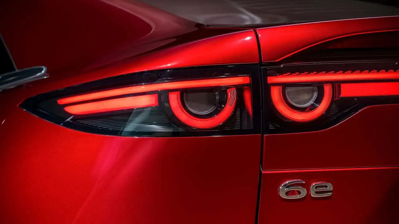 Детали интерьера Mazda 6e