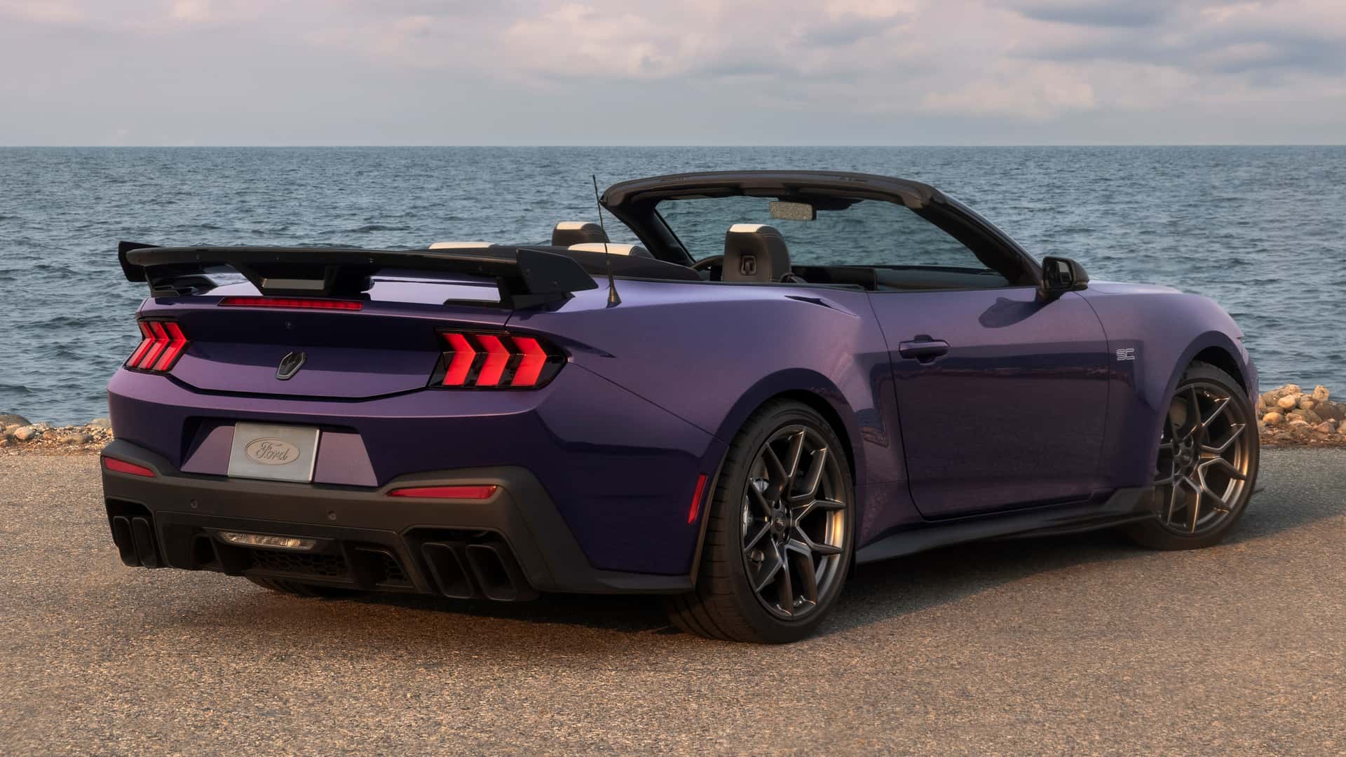 Заднє антикрило Ford Mustang Dark Horse SC Convertible