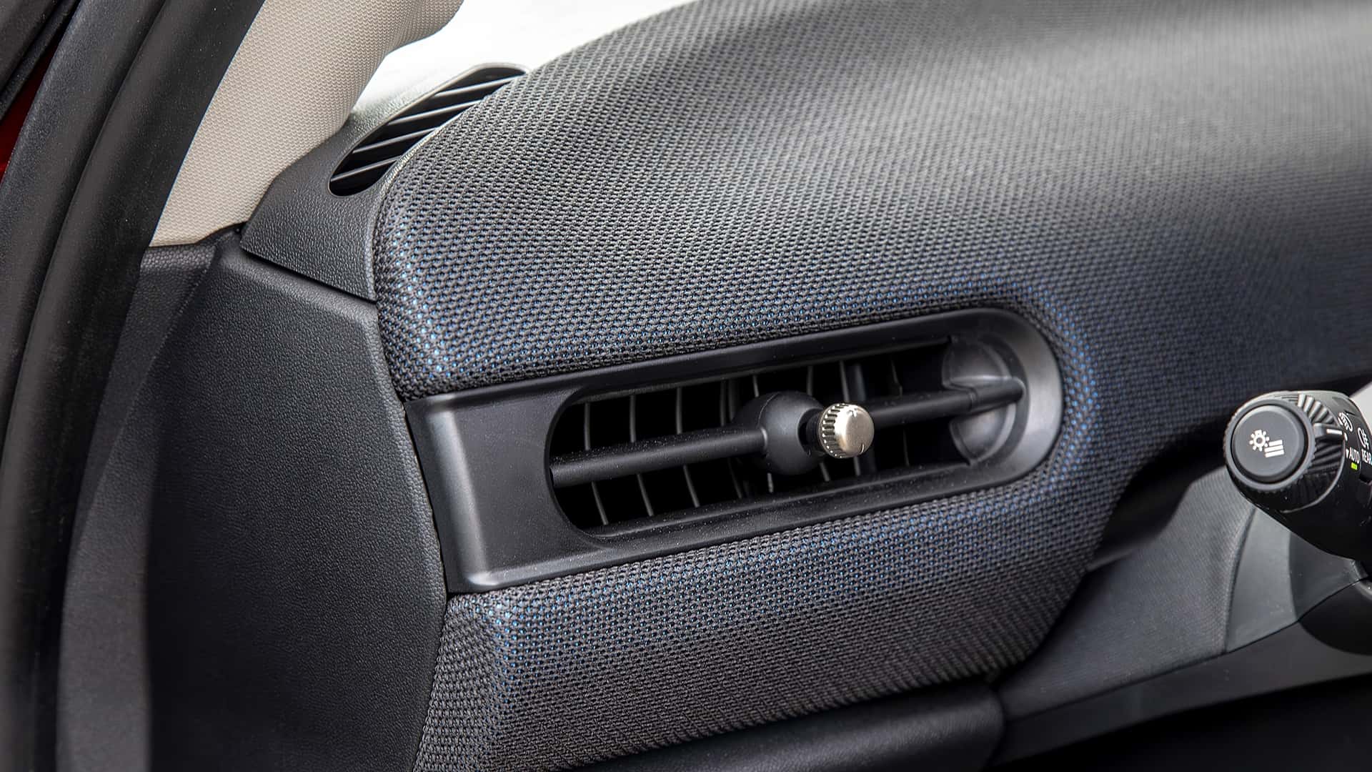 Задняя правая часть переосмысленной модели MINI Cooper