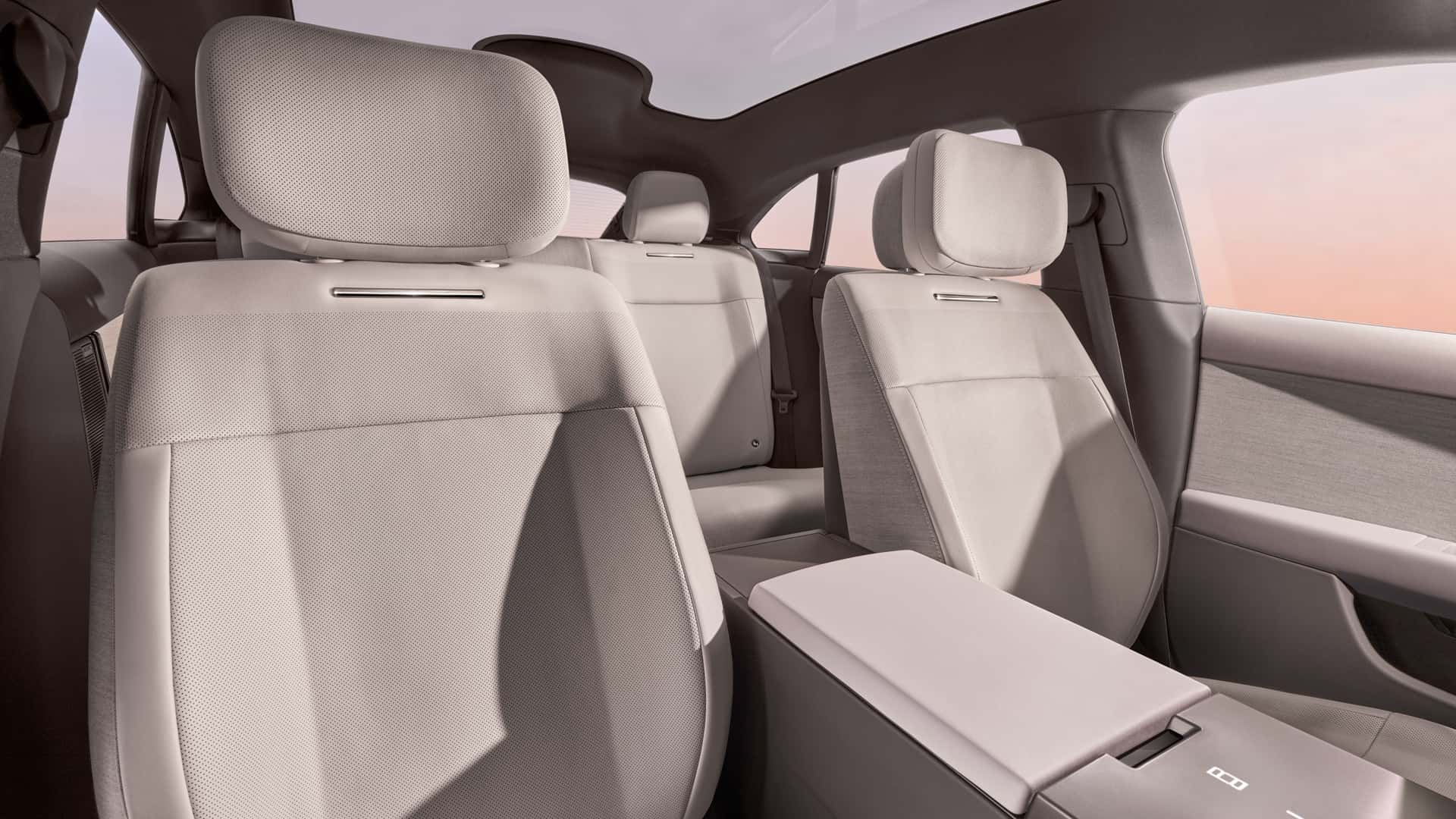 Range Rover GT с другого ракурса