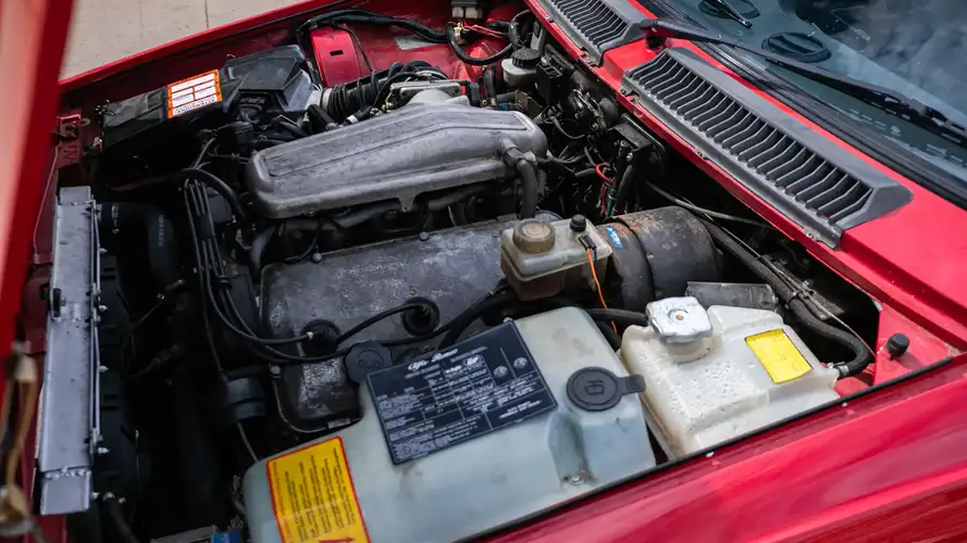 1983 Alfa Romeo GTV6 Джереми Кларксона с боковым видом