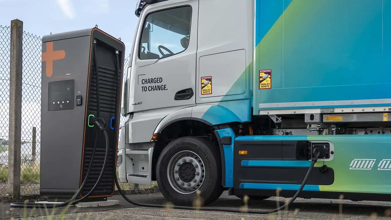 Preview of Mercedes-Benz truck