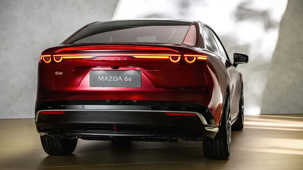 Профиль Mazda 6e
