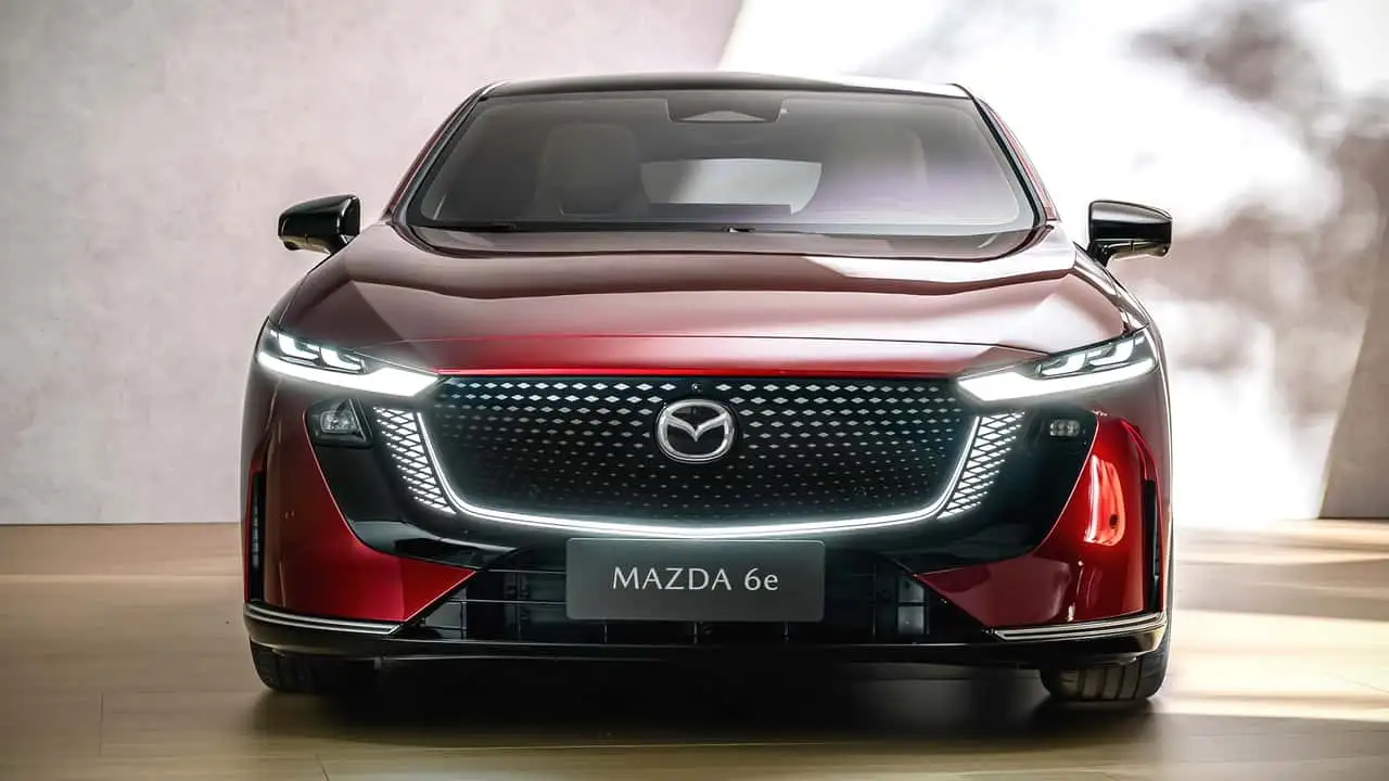 Mazda 6e крупным планом