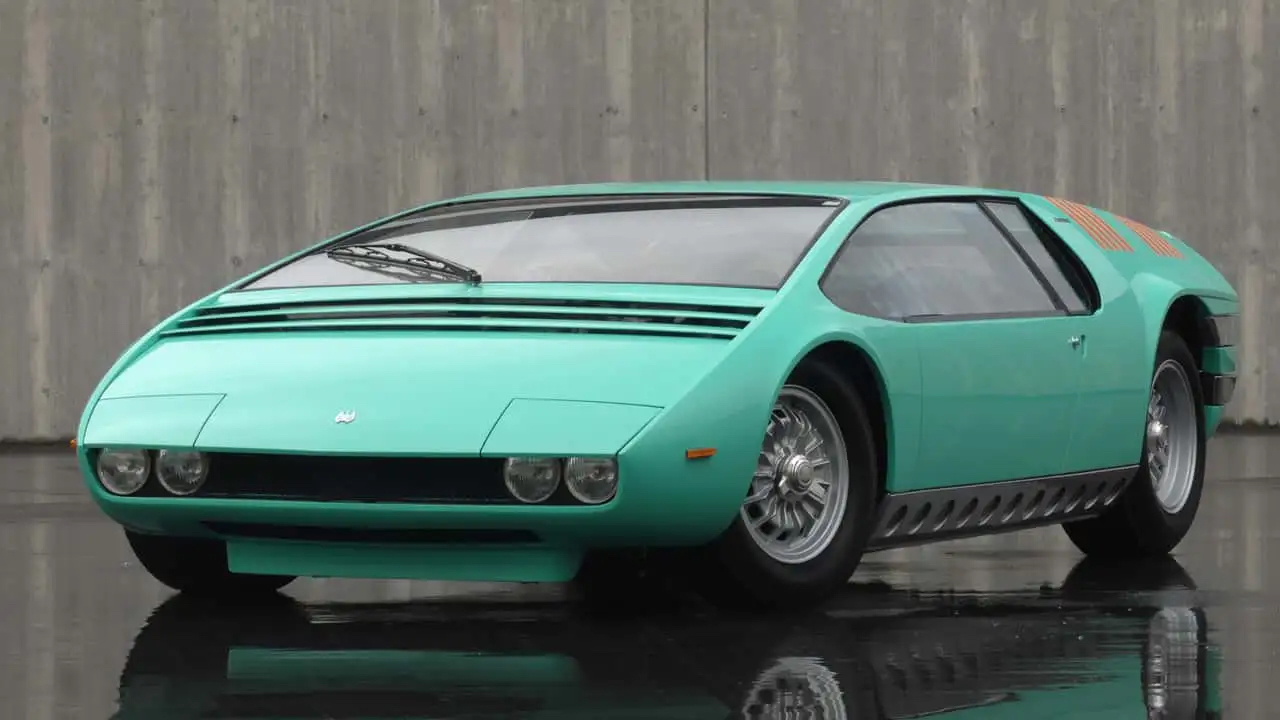 Прототип Bizzarrini Manta в бирюзовом цвете
