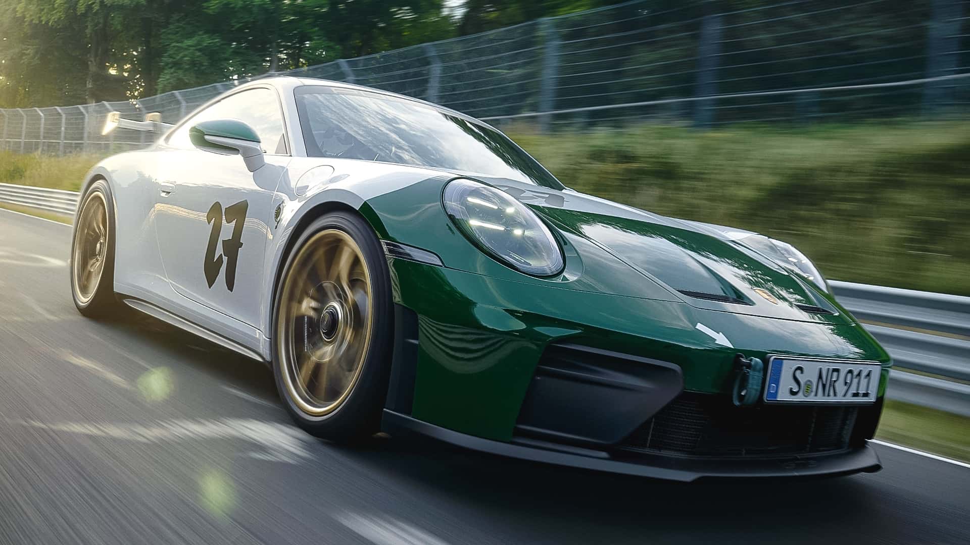 Porsche 911 GT3 - вид спереди