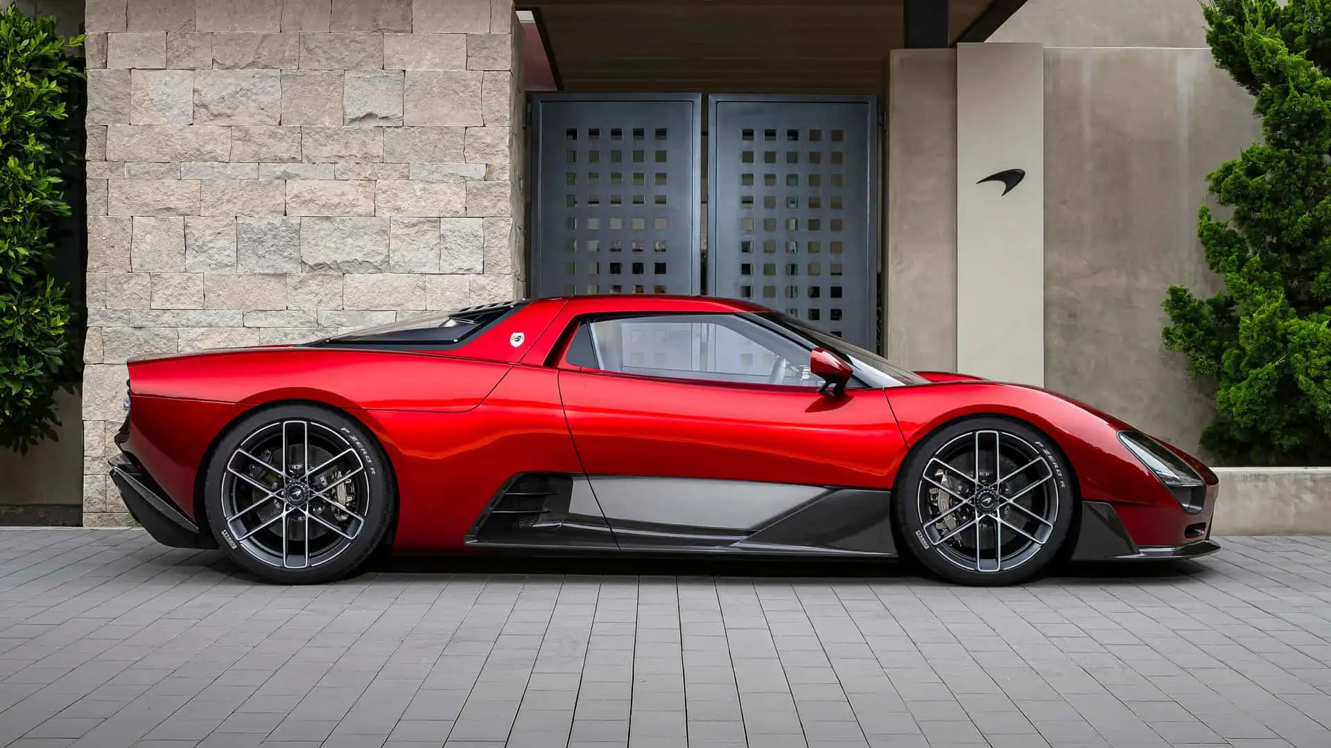McLaren McL 6GT фото 1