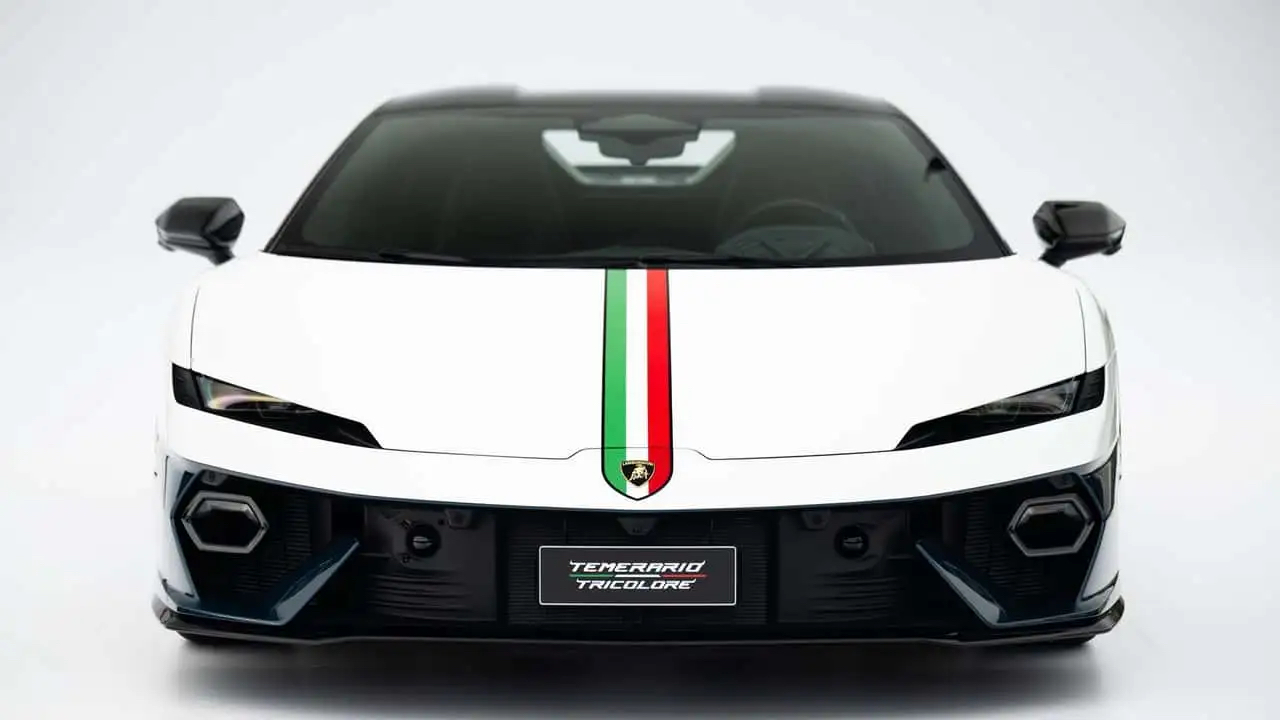 Lamborghini Temerario Tricolore front view
