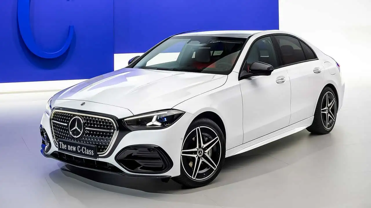 Mercedes-Benz Classe C рестайлинг 2026 фронтальный вид