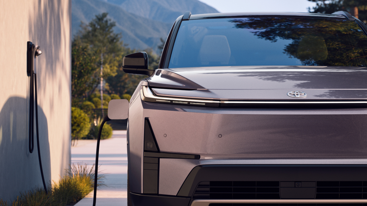 Электрический Toyota Highlander 2027 вид 1