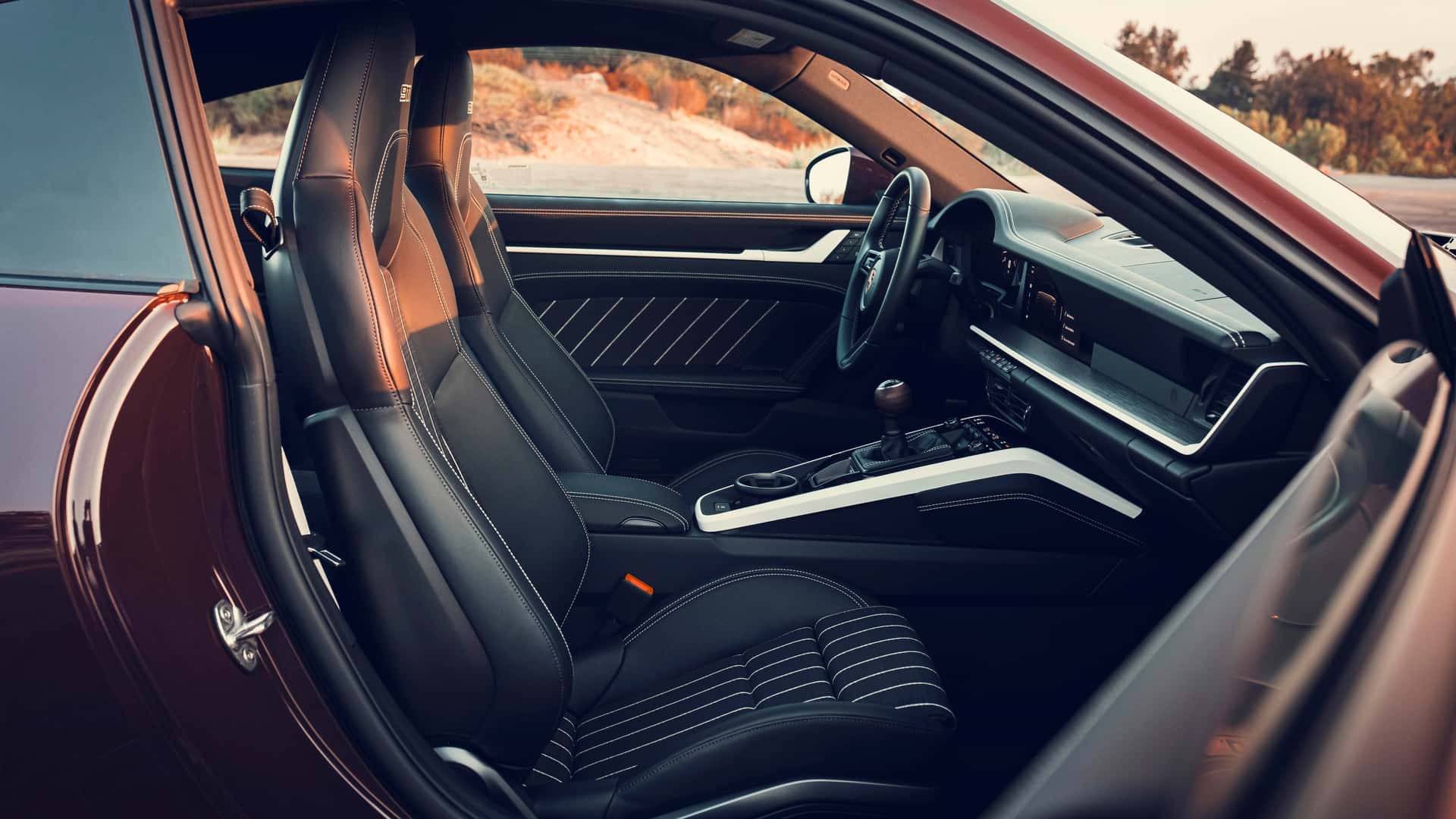 Фото рычага КПП Porsche 911 Carrera S