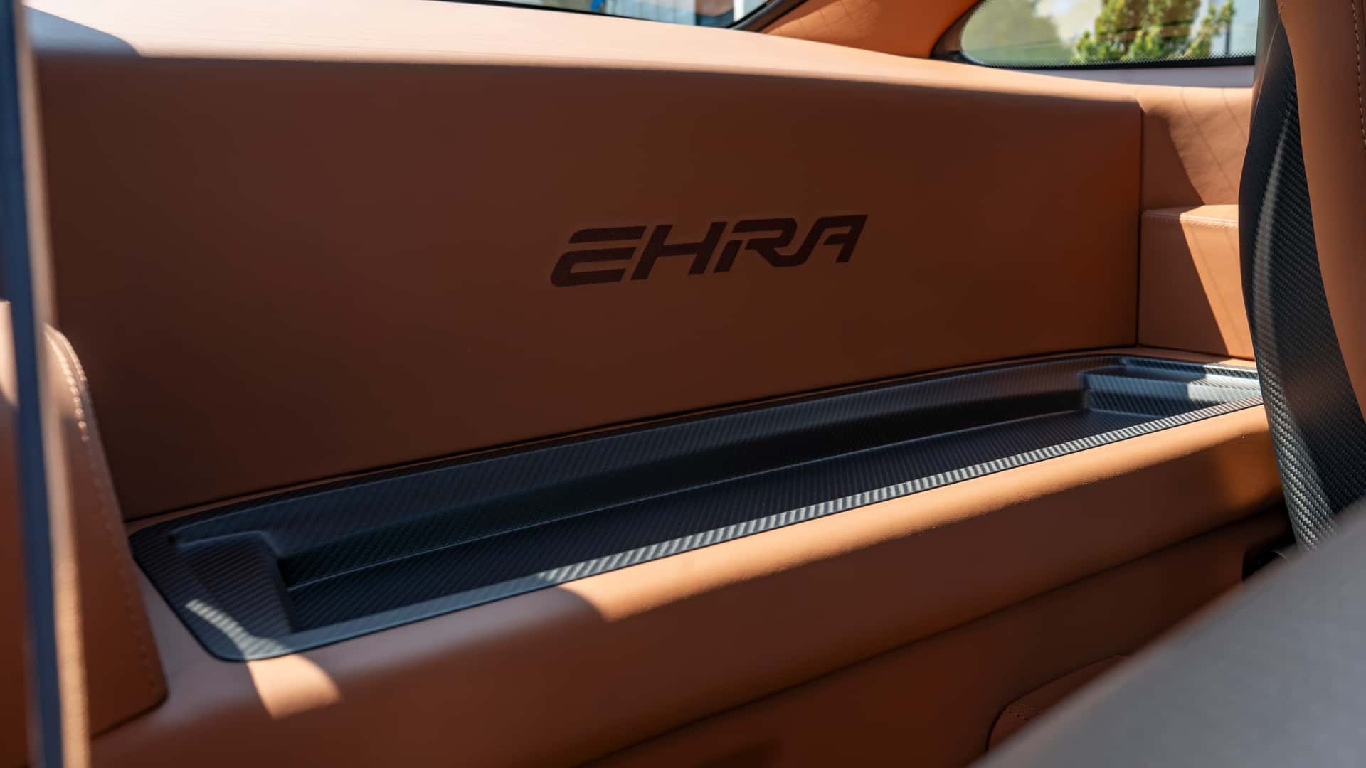 EHRA інтер'єр фото 11