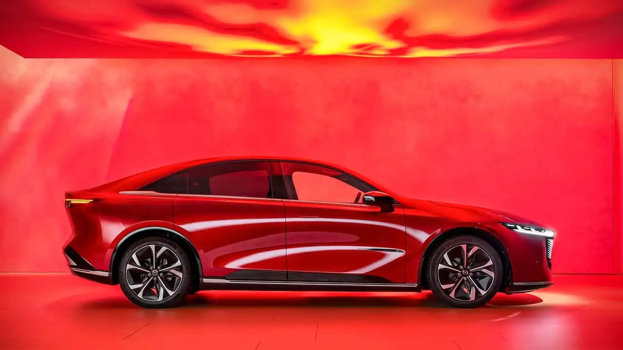 Контрольный дисплей Mazda 6e