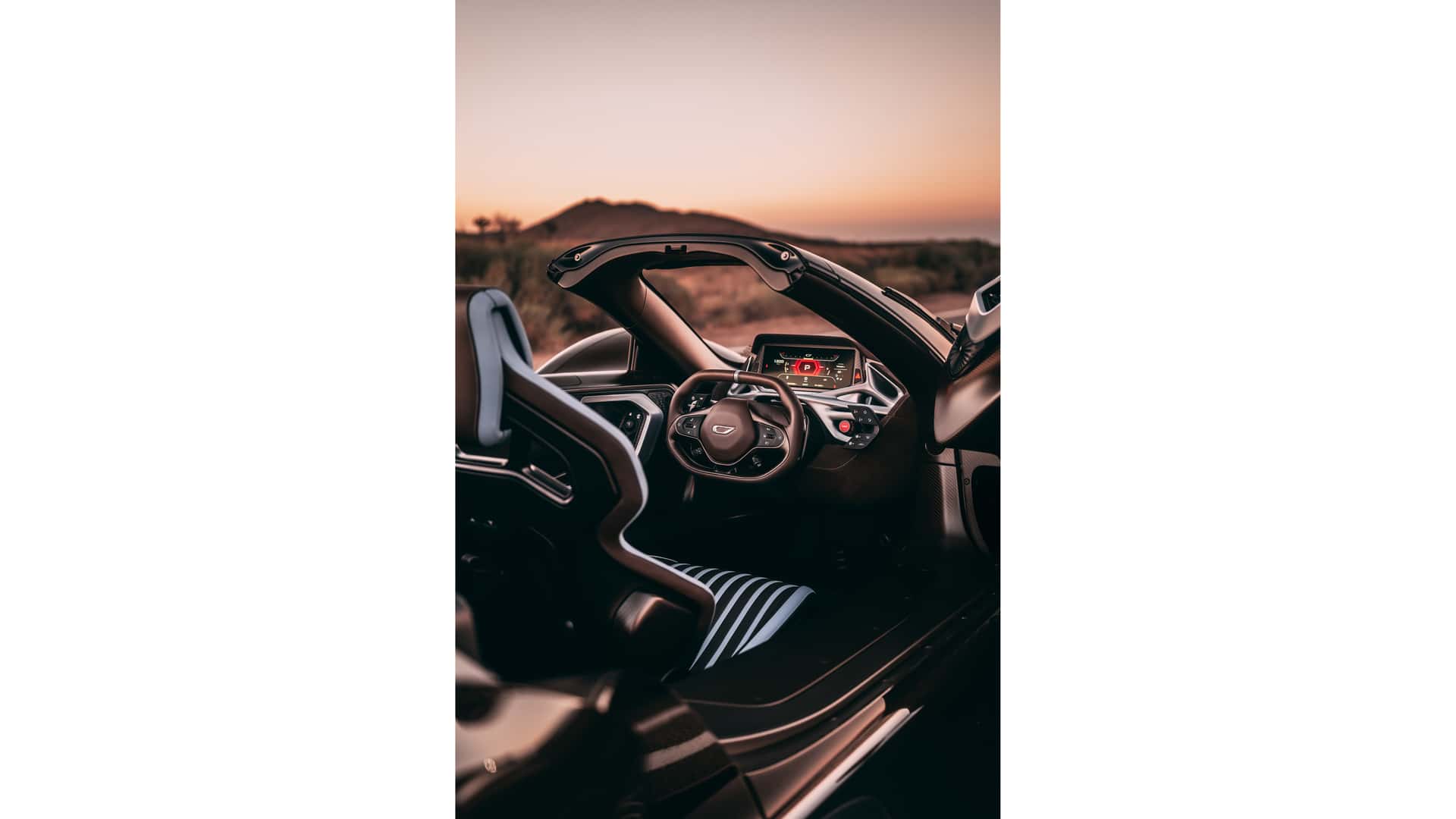 Czinger 21C Spyder cockpit image 2