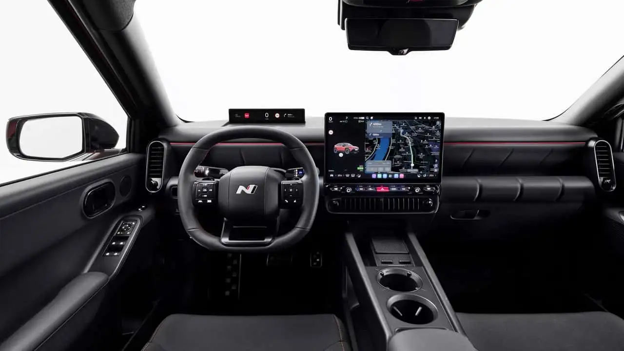 Панорама інтер'єру Hyundai Ioniq 3