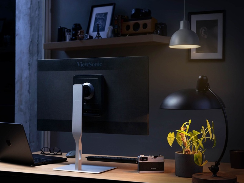 ViewSonic ColorPro VP66 monitor in a white case