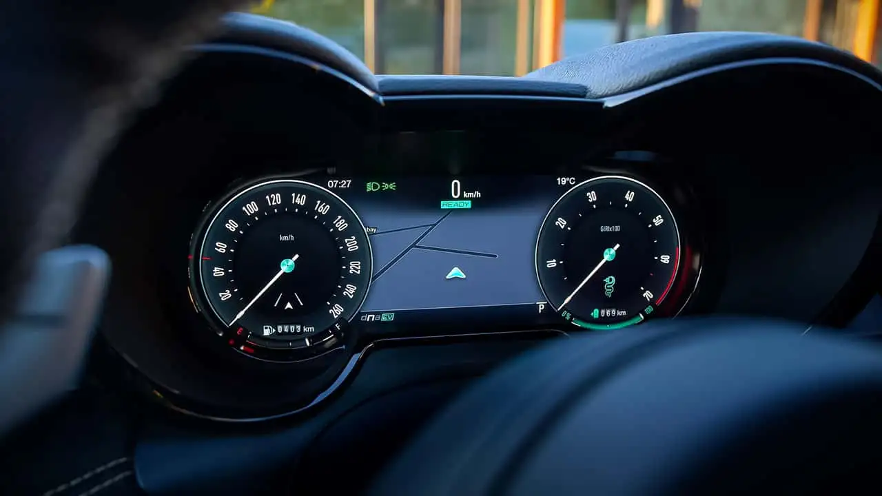 Alfa Romeo Tonale мультимедийная система