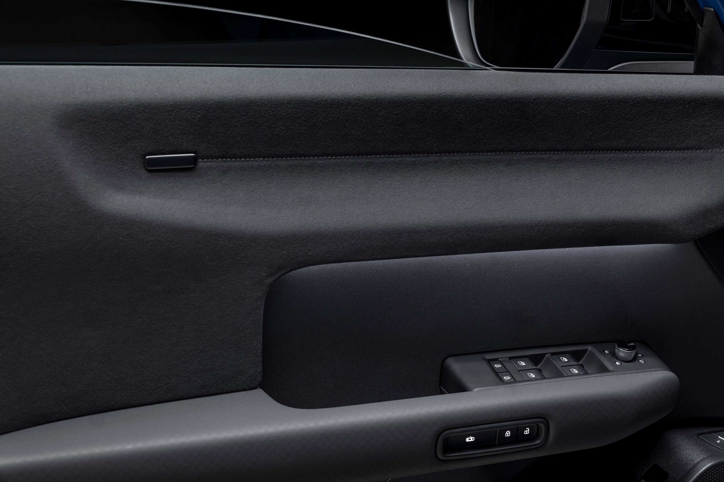 Audi A2 E-Tron window integration