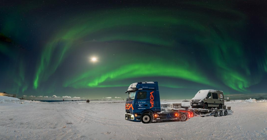 Mercedes-Benz eActros 600 against a snowy backdrop
