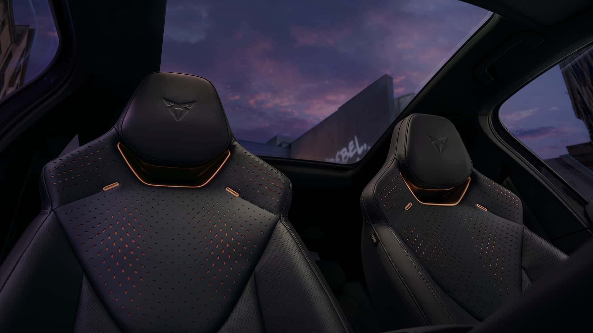 Спортивний вигляд Cupra Raval VZ