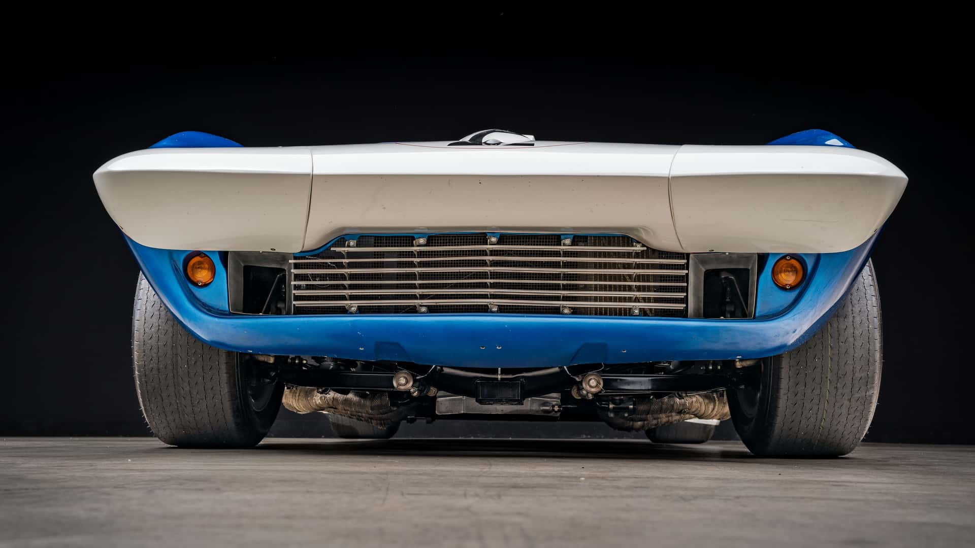 Зрелый Chevrolet Corvette Grand Sport 1963