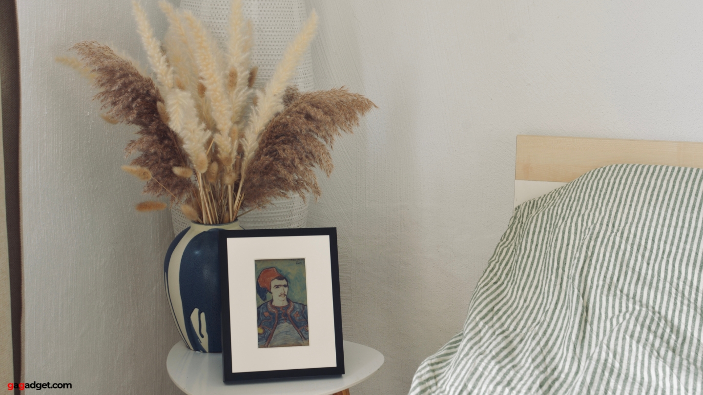 SwitchBot AI Art Frame 7.3 inch