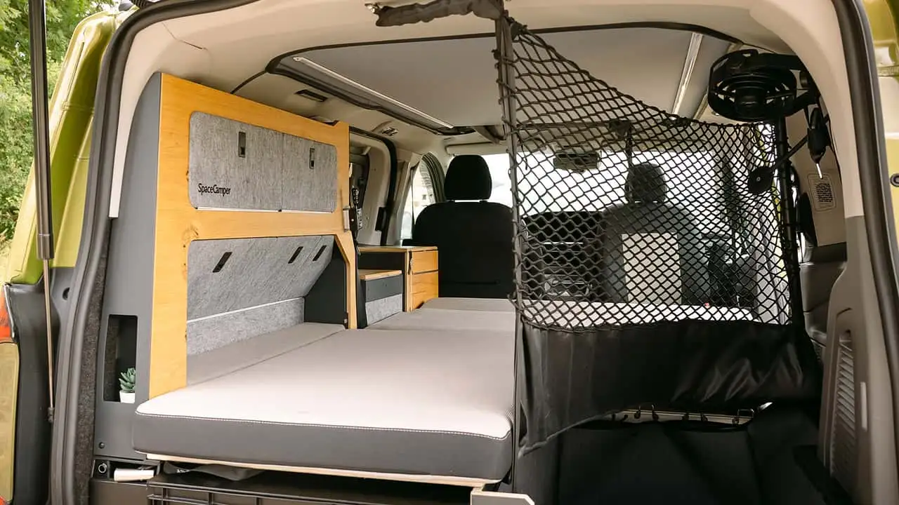 SpaceCamper Classic+ Dog camper exterior view