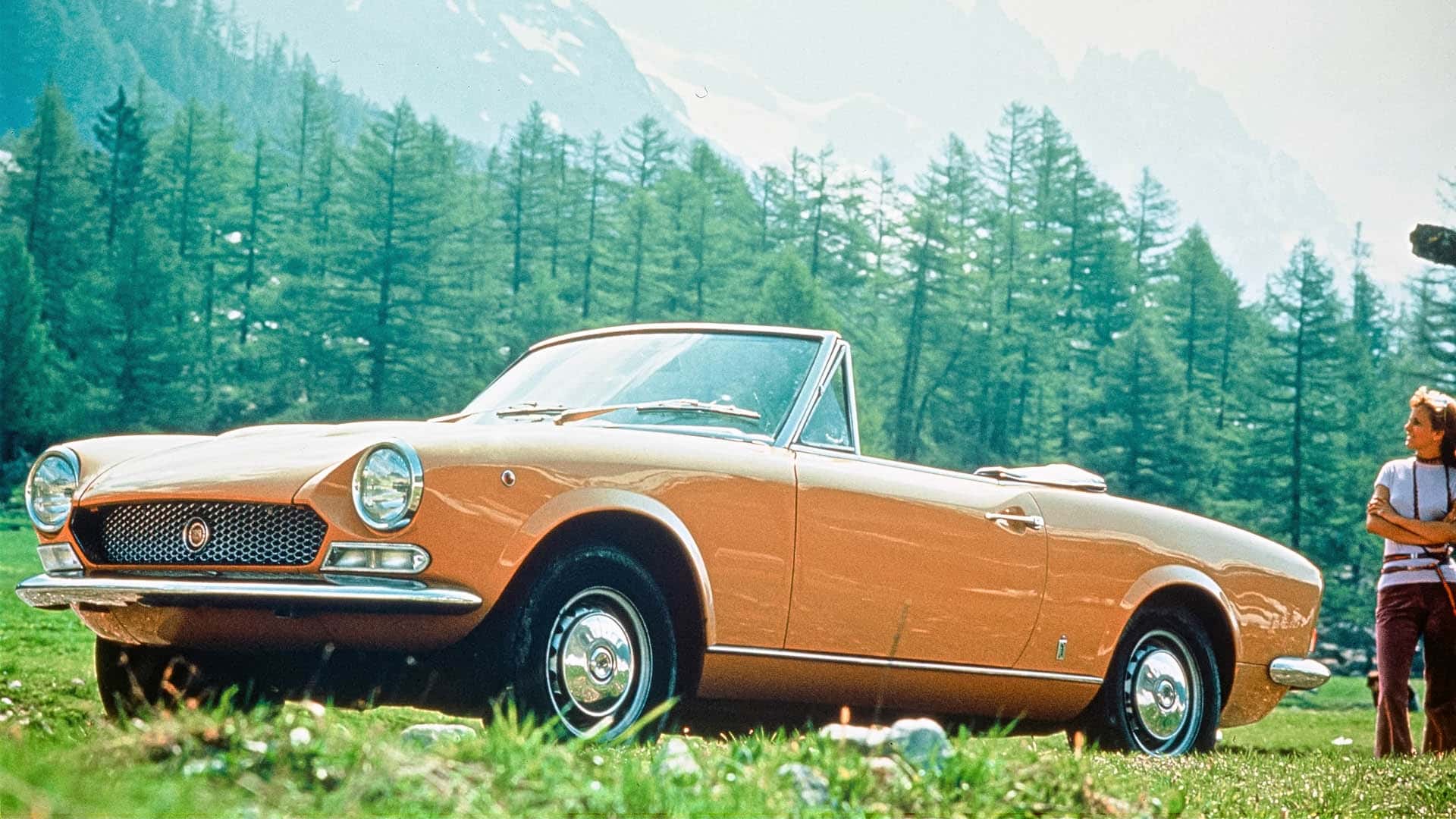 Fiat 124 Spider - с видом сверху
