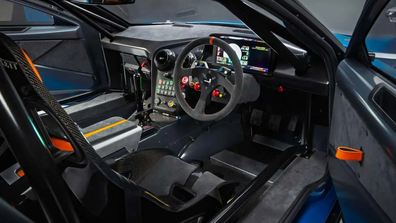 Спортивный интерьер Interceptor GTX