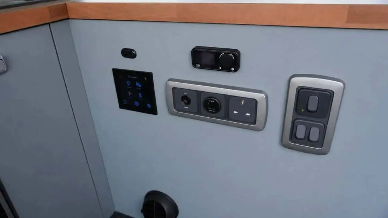 Inside view of Mitsubishi Delica D:2 microcamper