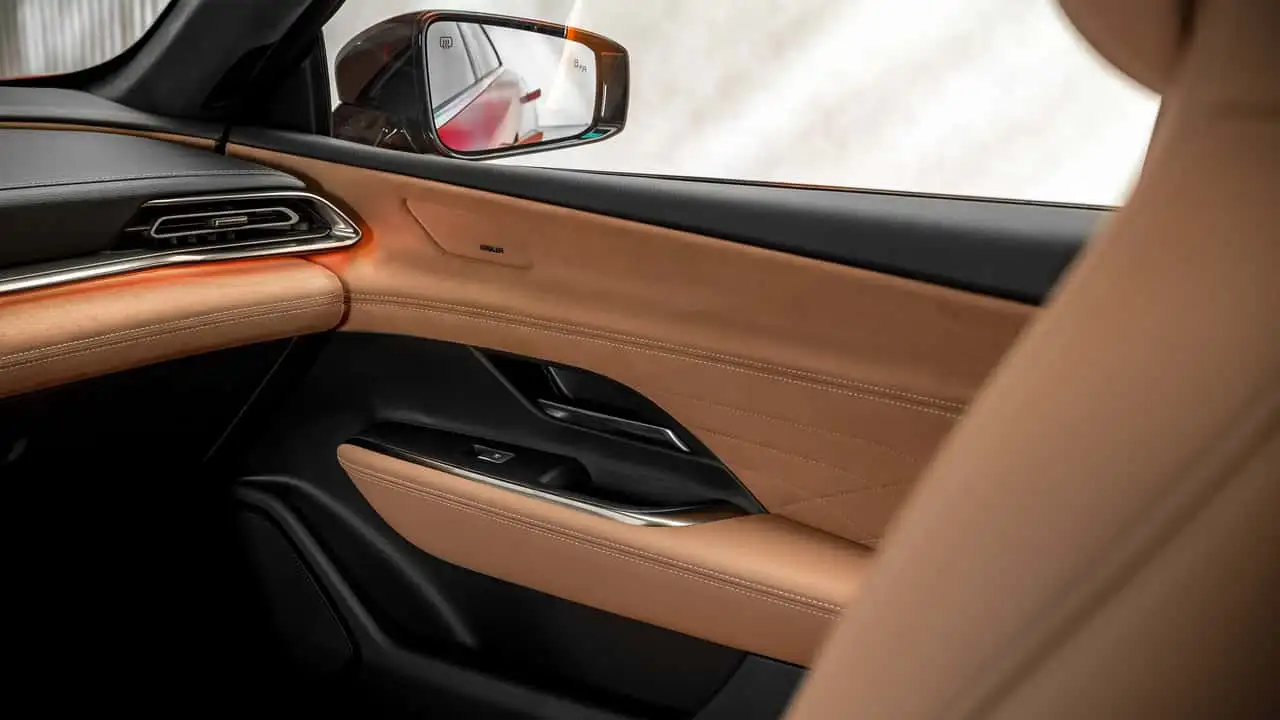 Кожаные кресла Mazda 6e