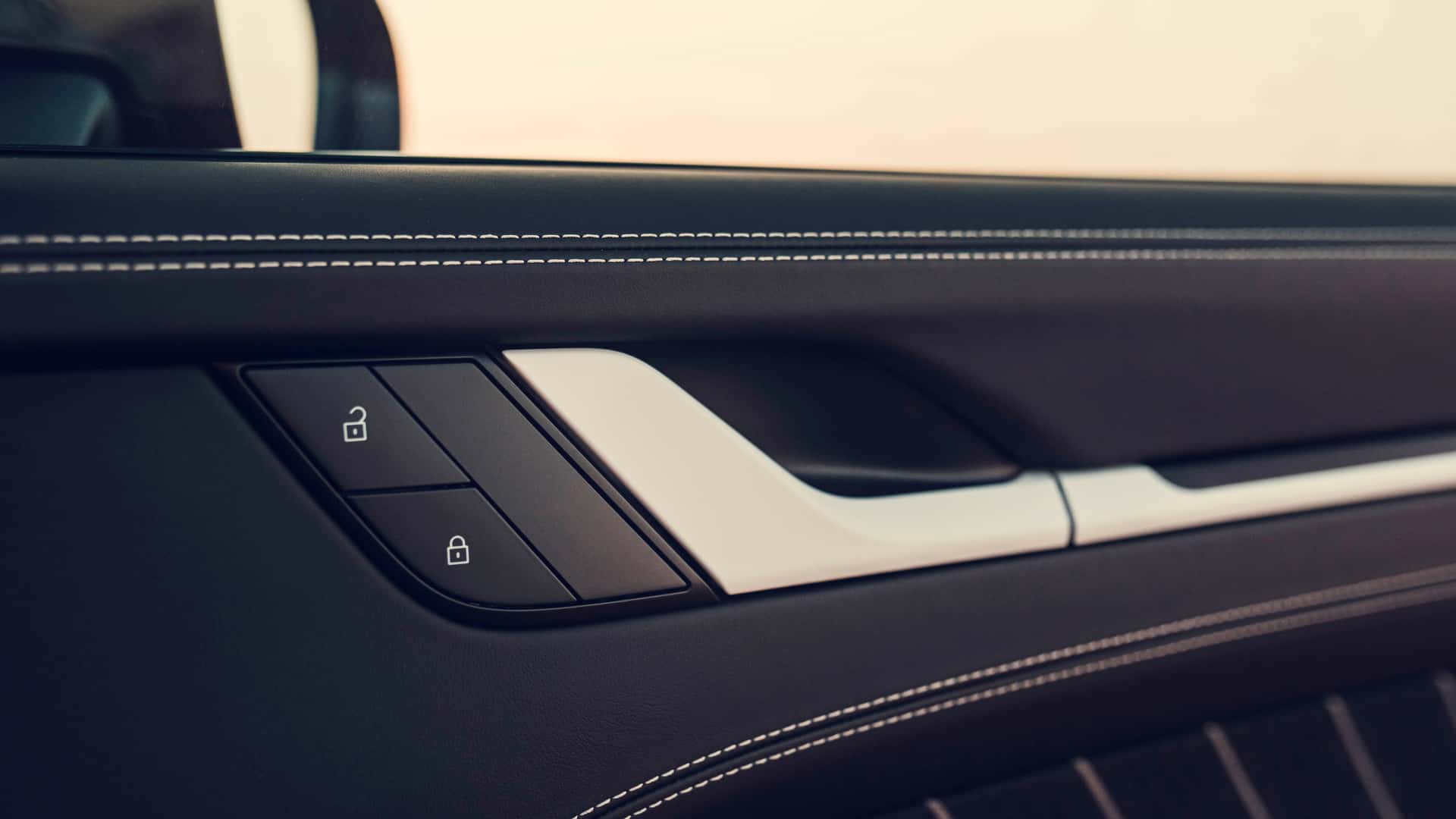 Фото рычага переключения КПП Porsche 911 Carrera S